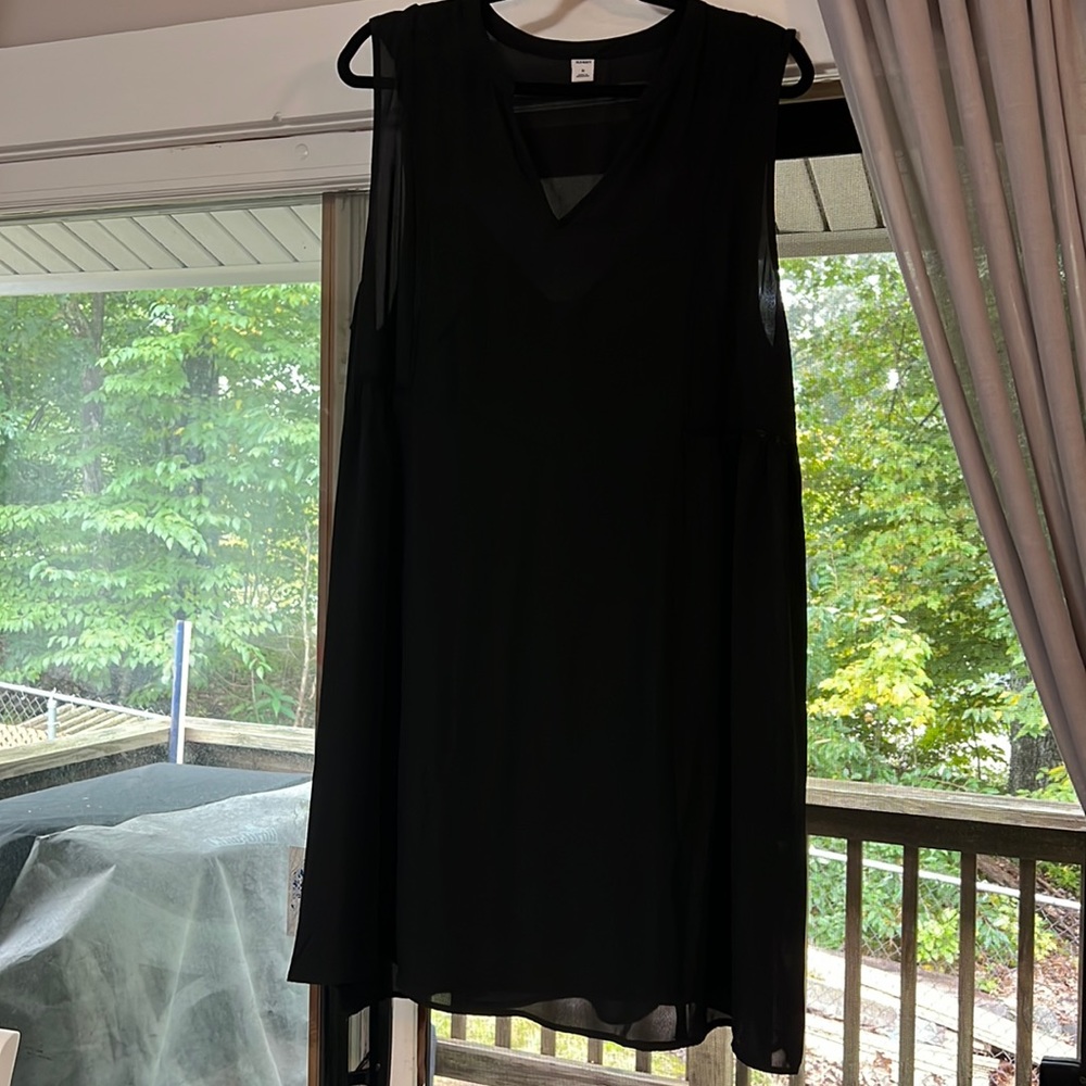 Women’s sleeveless black shift dress size XL new with tags